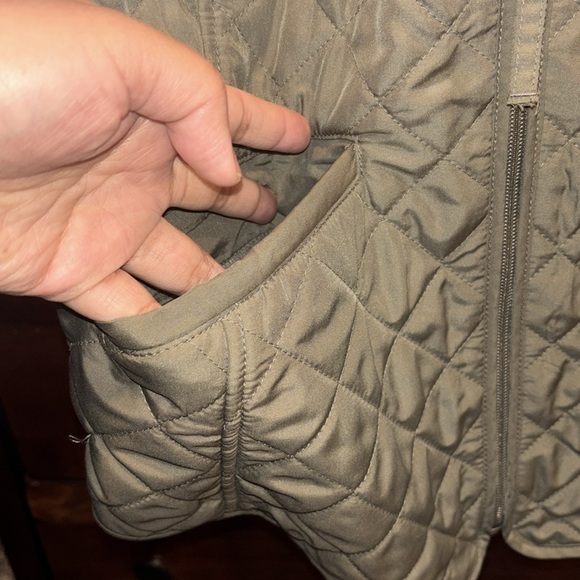 Vest - Picture 4 of 4